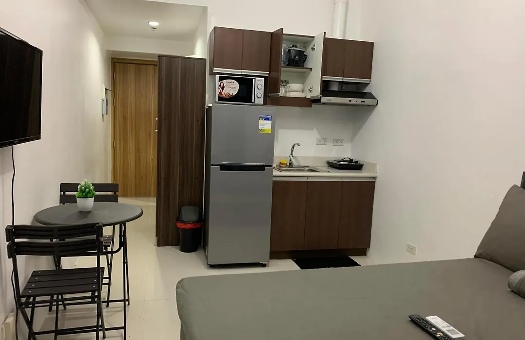 Grand Riviera Suites2 @ Us Embassy/freepool/wi-fi Apartment
